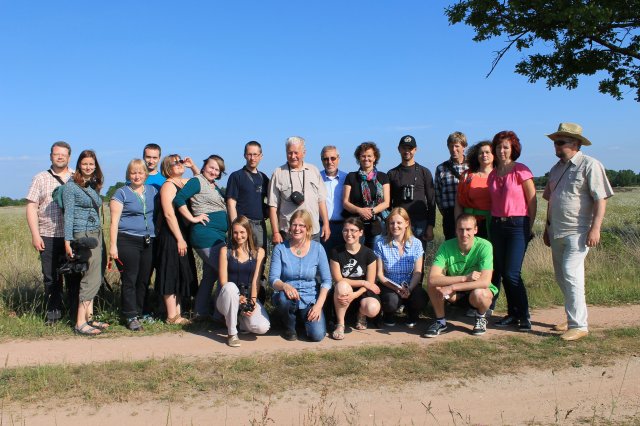 Izpētes brauciena dalībnieki ar LIFE projekta "Optimization of the SPA Dusterdieker Niederung" (LIFE00 NAT/D/007042) pārstāvjiem. Foto: V.Dubrovskis. 